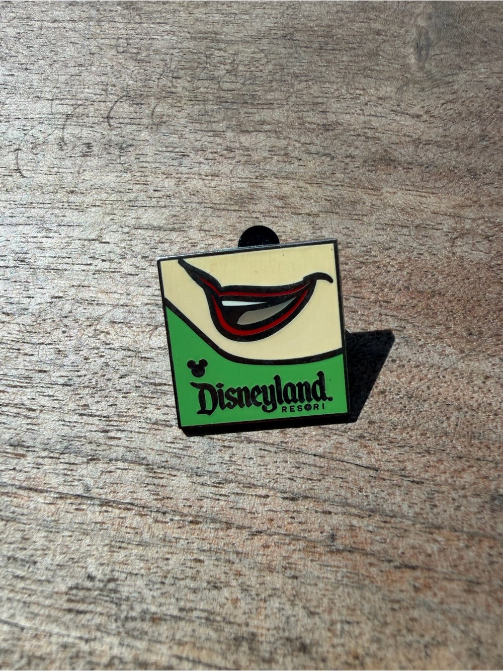 4/$20 DISNEY Pin Trading ~ Disneyland Resort ~ Closeup ~ Tink ~ Hidden Mickey ~